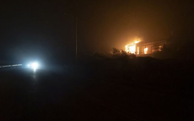 Grecia batalla contra los incendios a las puertas de Atenas