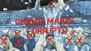 Vandalizaron murales mundialistas con mensajes hacia Chiqui Tapia