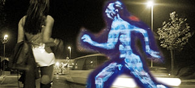 Un hombre corre desnudo a prostituta que le hab&iacute;a robado dinero en un sauna