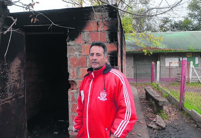 sin elementos. Más de 600 chicos practican fútbol y hockey en el club.&nbsp;