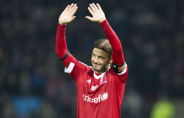 Beckham tiene de 40 años y es modelo publicitario.