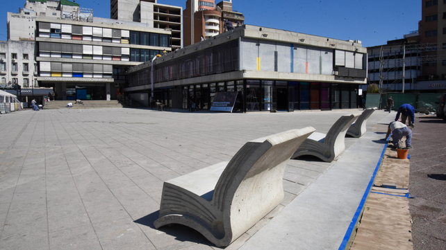 No adentro: por fuera habrá una carpa para 300 personas