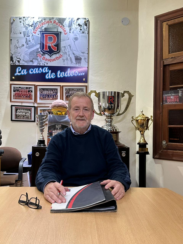 Miguel Tudino se hizo cargo de la presidencia de la Asociación Rosarina de Básquet.