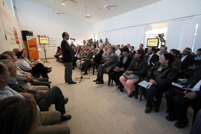 Corral compartió el reconocimiento de Naciones Unidas con todos los santafesinos
