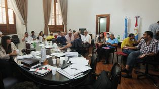 Los municipales quieren cláusula gatillo y suba inicial