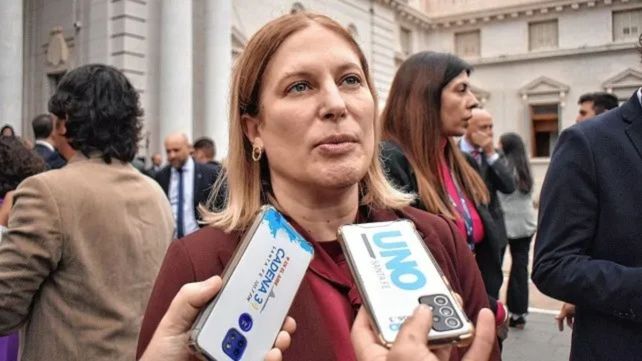La vicegobernadora Gisela Scaglia habló después del discurso de Maximiliano Pullaro en la Legislatura.
