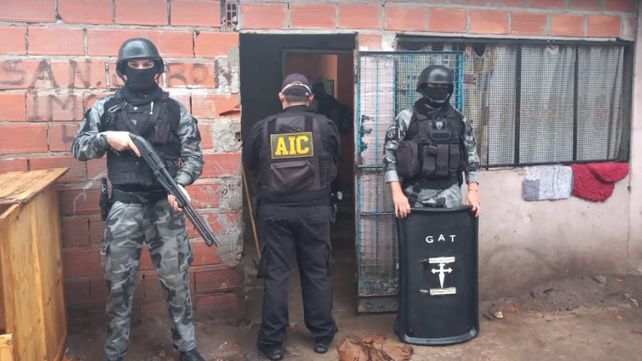 Personal de la Agencia de Investigación Criminal realizó los allanamientos.