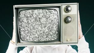 &iquest;Caja boba?: el 76 por ciento de los argentinos mira televisi&oacute;n mientras cena