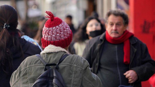 El tiempo en Rosario: sigue el frío en un viernes mayormente nublado