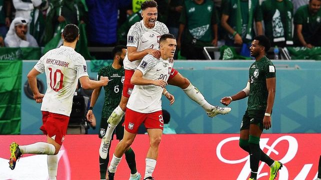 Polonia derrotó a Arabia Saudita y encendió el Grupo C