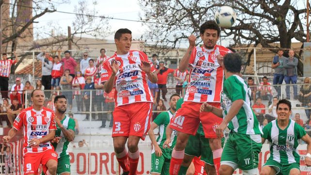 Otra derrota del Decano ante un rival directo