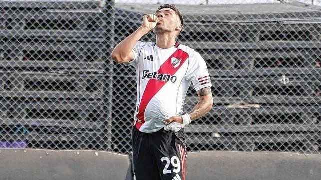Montiel le dio la victoria a River Plate ante Barracas Central en el arranque del Torneo Apertura.