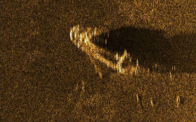 Espanto. La silueta del hundimiento marcada por el sonar.