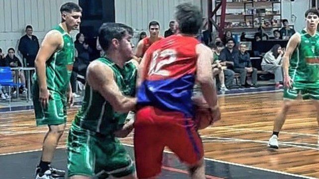 APB: Olimpia sufrió, pero derrotó a San Martín