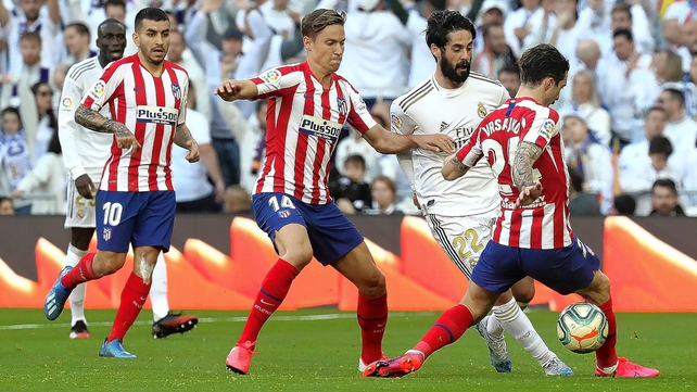 Atlético Madrid y Real Madrid exponen la punta en España