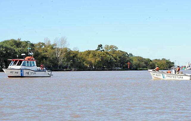Búsqueda. La Prefectura rastrilla el lugar del siniestro
