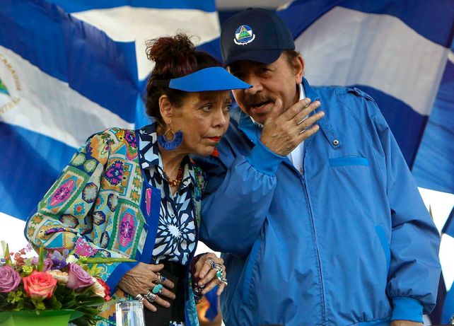 Rosario Murillo y Daniel Ortega gobiernan Nicaragua desde 2007. Las elecciones del domingo son consideradas ilegítimas: ningún opositor pudo presentarse.