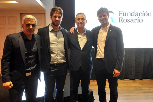 Fundación Rosario es una organización de gestión privada con participación pública
