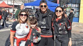 La gente de Colón volvió a mostrar su pasión y color para el duelo ante Chaco For Ever