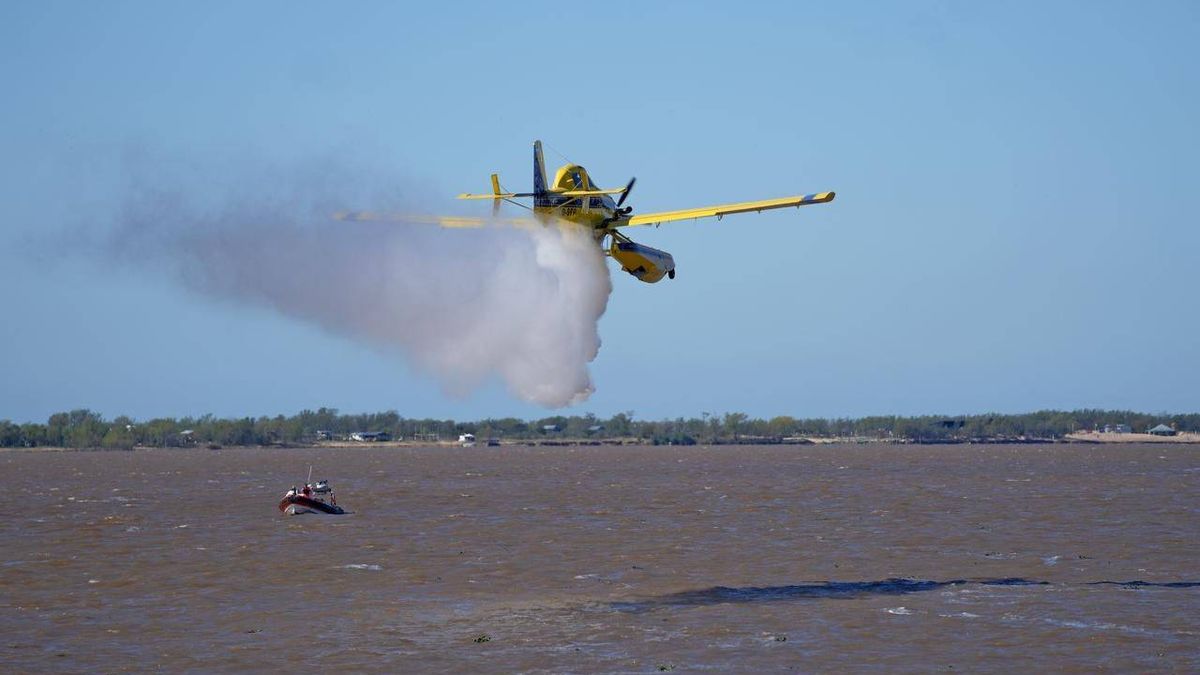 Exitosa prueba del avión de Santa Fe para combatir incendios