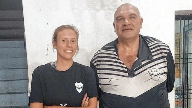 Gimena Brondino y Alejandro Rippstein son dos de los entrenadores que tendrá Almagro en categorías formativas.&nbsp;