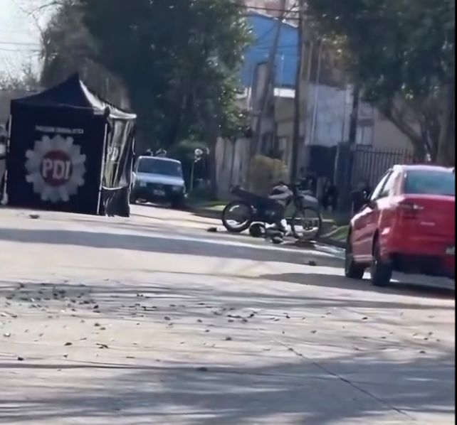 Fatal accidente en barrio Piquete Las Flores: murió un joven tras un choque entre moto y camioneta Fatal accidente en barrio Piquete Las Flores: murió un joven tras un choque entre moto y camioneta