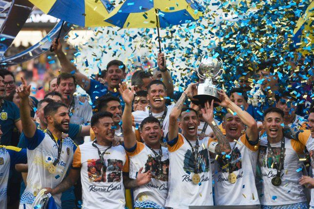 El mal tiempo obligó a Central a posponer los festejos en el Monumento por el título