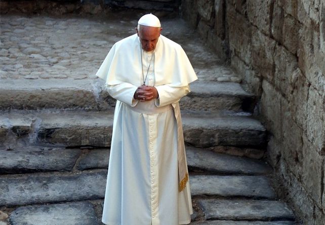 Francisco invitó a israelíes y palestinos a orar por la paz