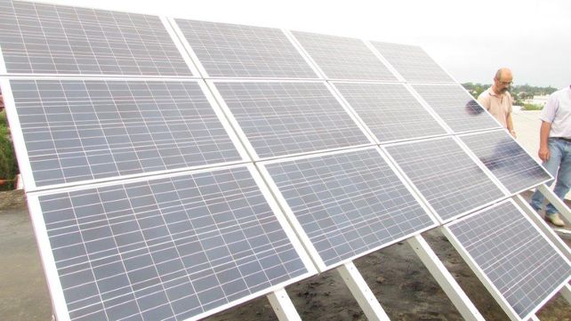 Se instalaron paneles solares fotovoltaicos en dos escuelas técnicas