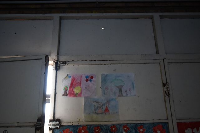 Dos escuelas sin clases por la violencia: balearon una y dejaron una amenaza en la otra