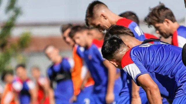 El plantel de Unión vuelve a entrenar este lunes por la tarde en Casasol. El plantel de Unión vuelve a entrenar este lunes por la tarde en Casasol.