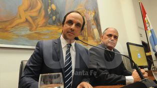 Descanso Dominical: Corral propone esperar para tratar la adhesión a la ley