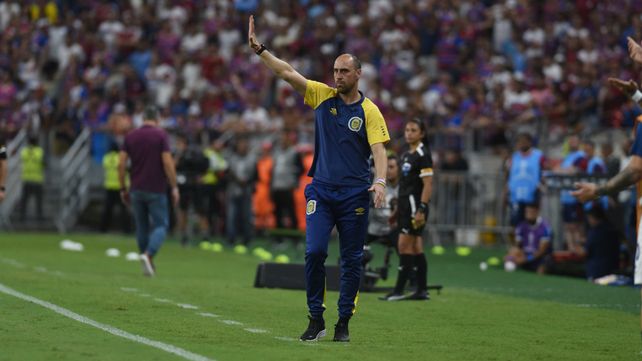 Matías Lequi se verá en la obligación de meter mano en el equipo. La zaga central perderá un nombre: Mallo.