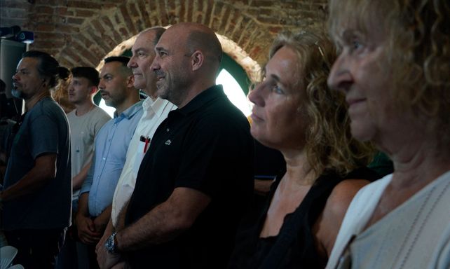 Antes de la conferencia se hizo un minuto de silencio por el fallecimiento el dirigente de Sebastián Nardone.