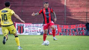 Emiliano Vecchio disputó 17 de los 29 partidos que jugó Defensores de Belgrano en la Primera Nacional.
