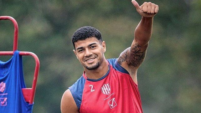 Unión se planta tras el avance de Botafogo por el uruguayo Maizon Rodríguez