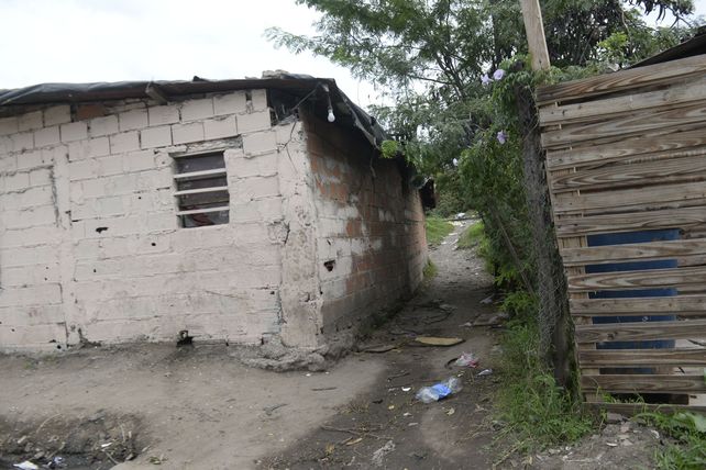 Guido Estévez fue increpado en la boca de un pasillo de barrio San Cayetano. Un motociclista lo ejecutó con al menos 5 disparos.