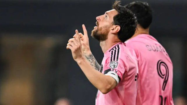 De volea y a pura gambeta: Messi brilló con un doblete en la goleada de Inter Miami