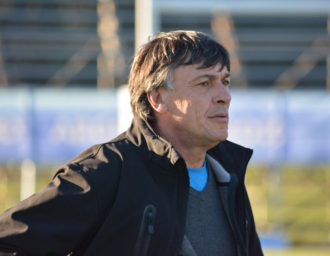 El exentrenador de Los Pumas banc&oacute; fuerte al rosarino Juan Jos&eacute; Imhoff.