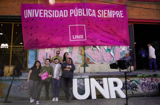 Estado de movilización en la Universidad Nacional de Rosario frente al trascendental sesión de mañana en la Cámara de Diputados.&nbsp;