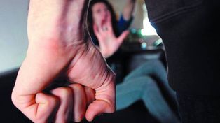 Golpeó a expareja y le robó: está preso