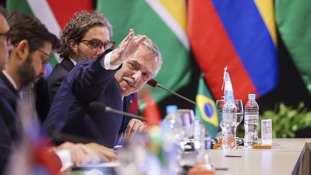 Cumbre del Mercosur: contrapunto entre Fernández y Lacalle