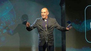 El actor Mauricio Dayub vuelve a Paraná y presenta El Equilibrista el viernes 9 de junio en el Teatro 3 de Febrero a las 21.