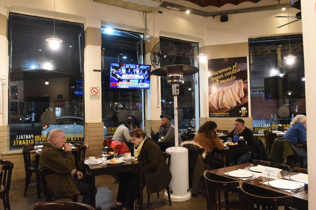 repunte. El sector de restaurantes y hotelería creció 39,2% en junio.
