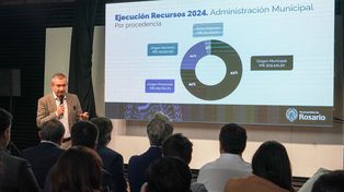 El intendente Pablo Javkin presentó la Rendición Anual de Cuentas del municipio. Lo hizo en el Galpón 11.