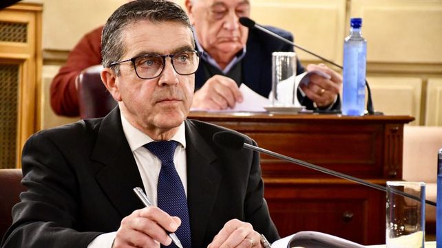 Avance. El legislador propone un proyecto superador al oficialista.