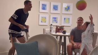 Ángel Di María juega con una de sus hijas en un video que subió a sus redes su esposa.