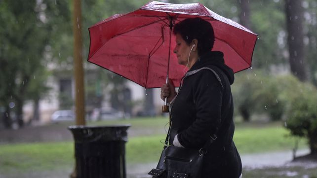 El fin de semana llega con lluvia y pinta caluroso y para hacer planes bajo techo