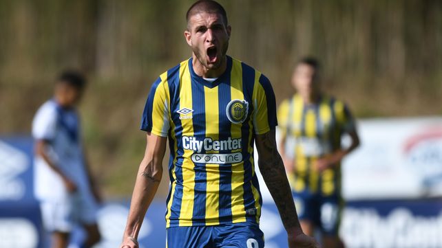 Agustín Módica metió otro gol y sueña con ir al banco de primera el lunes ante Vélez.