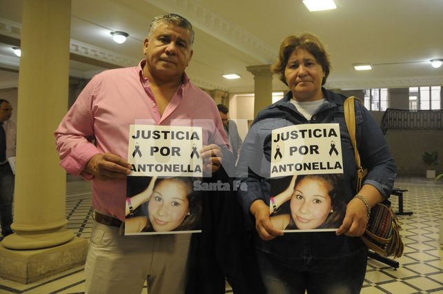Piden Justicia. El tío y la madre de la víctima esta mañana en tribunales.&nbsp;